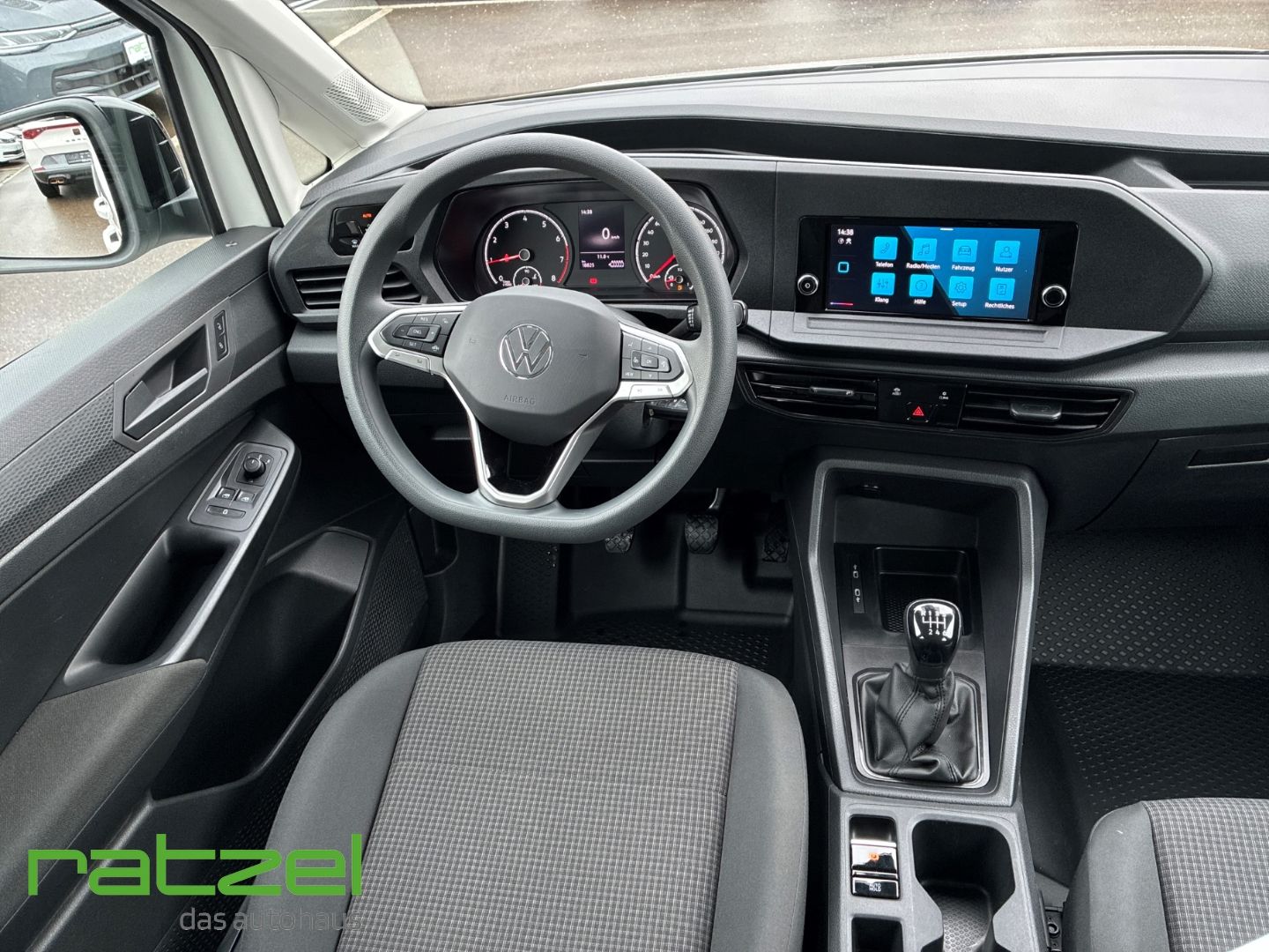 Fahrzeugabbildung Volkswagen Caddy 1.5 TSI 7-Sitzer AHK DAB Spurhalteass. Not
