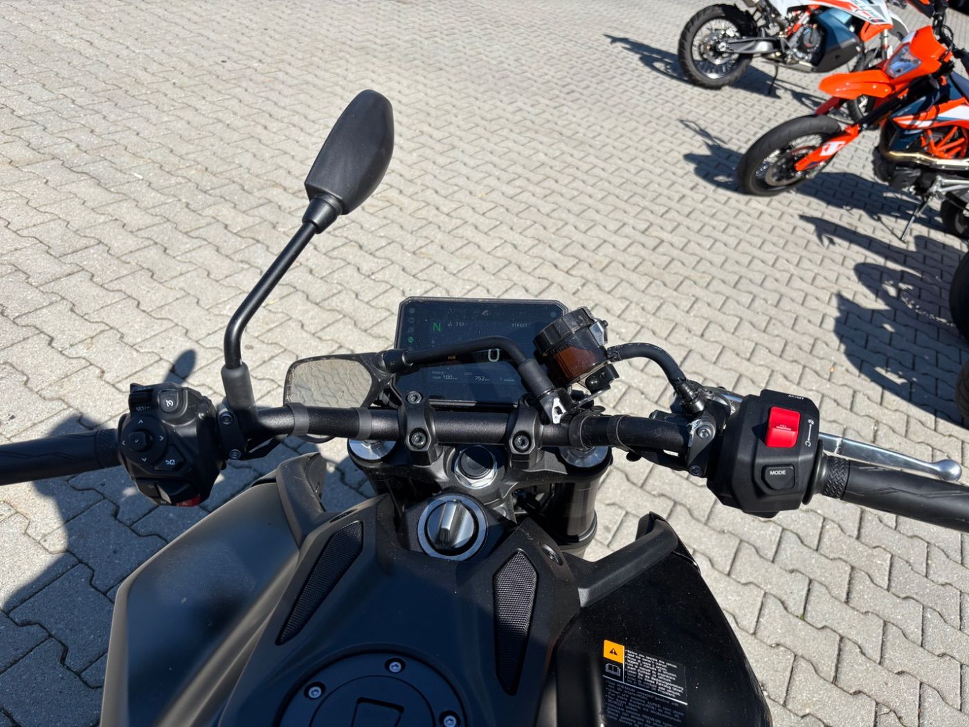 Fahrzeugabbildung Yamaha MT 09 YAMT