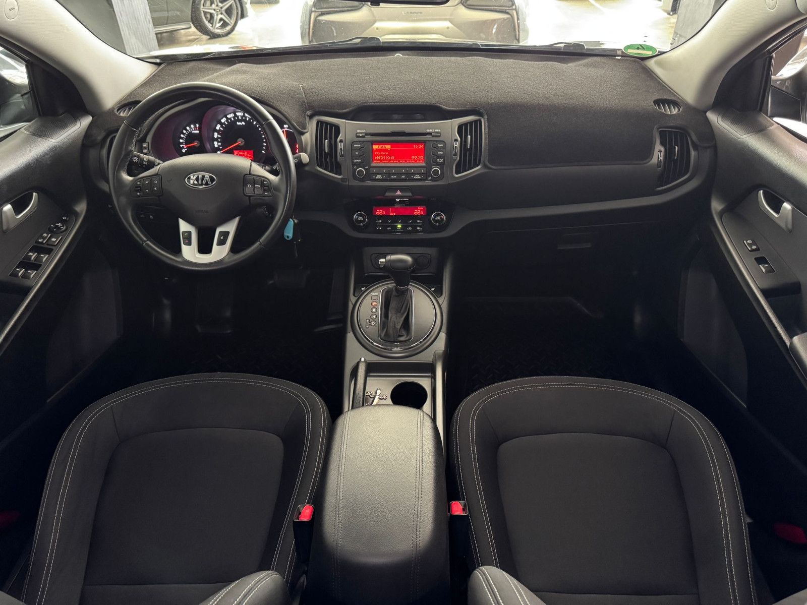 Kia Sportage 2.0 VISION 4WD AUTOMATIK UNFALLFREI 1H