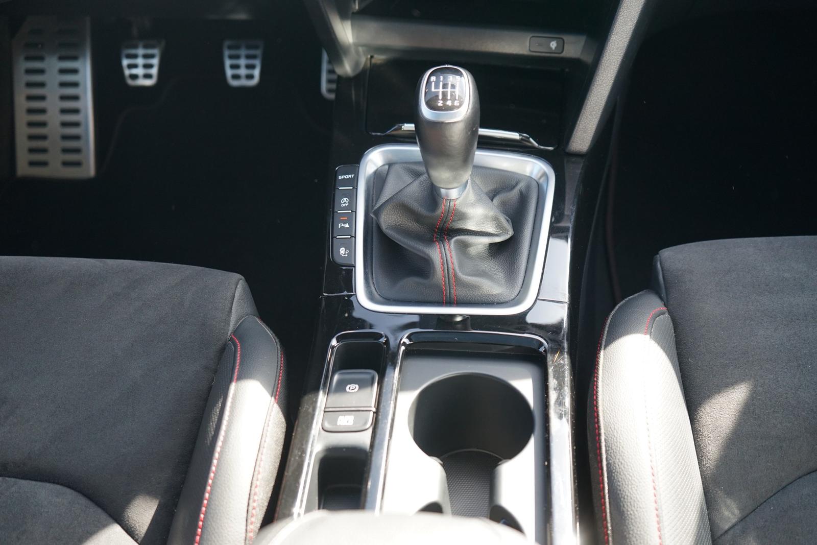 Kia ProCeed 1.6 T-GDI GT LED Navi Kamera Panorama