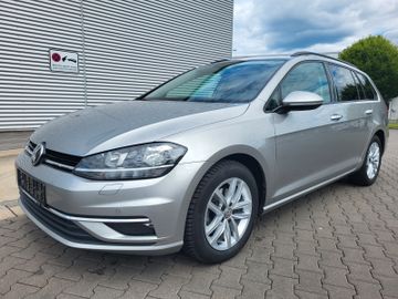 Volkswagen Golf - 1