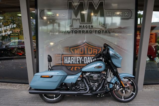 Harley-Davidson Street Glide FLHX Black Finish mit Sissy Bar