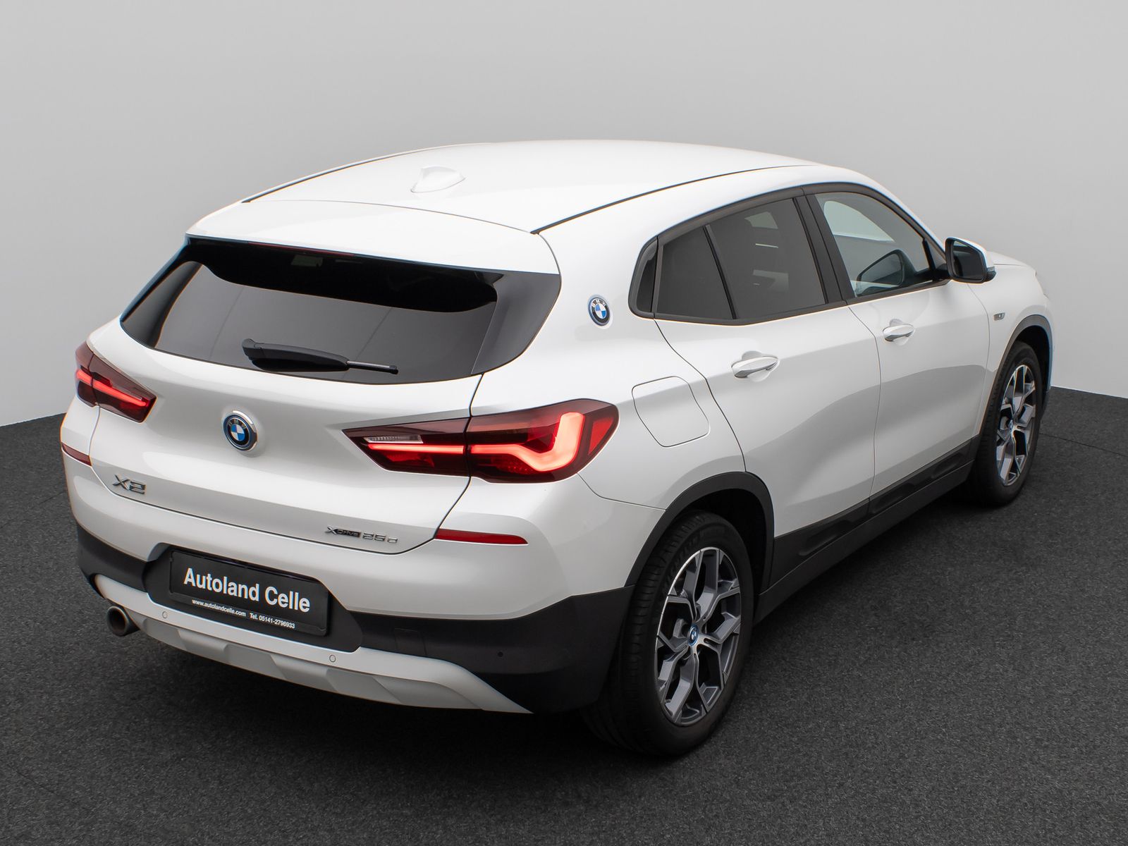 Fahrzeugabbildung BMW X2 xD25e Kamera DAB HiFi Navi Komfort Sport LED
