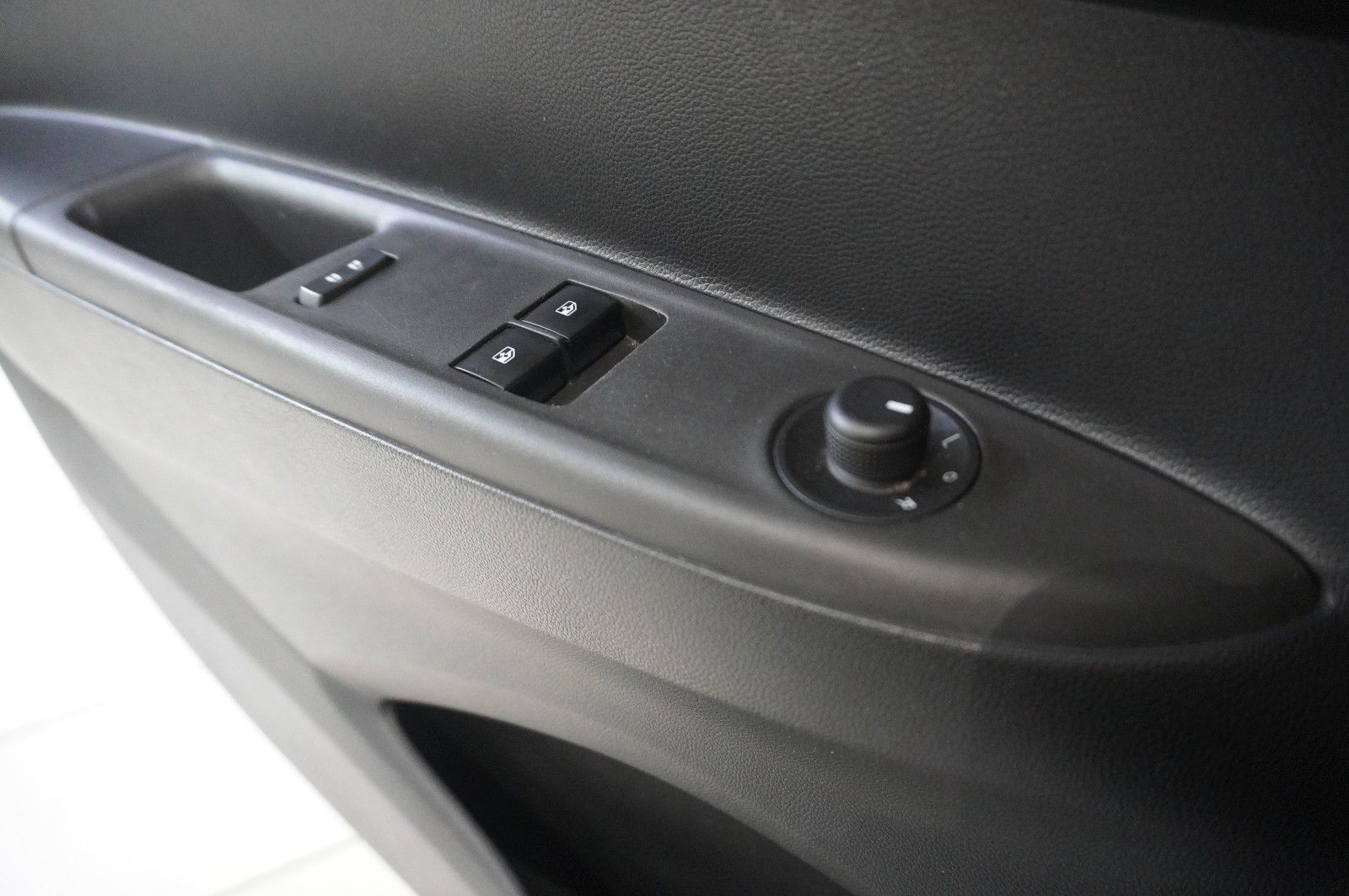 Fahrzeugabbildung Opel Karl 1.0 EDITION 5-TÜR KLIMA/USB/TEMP./BT