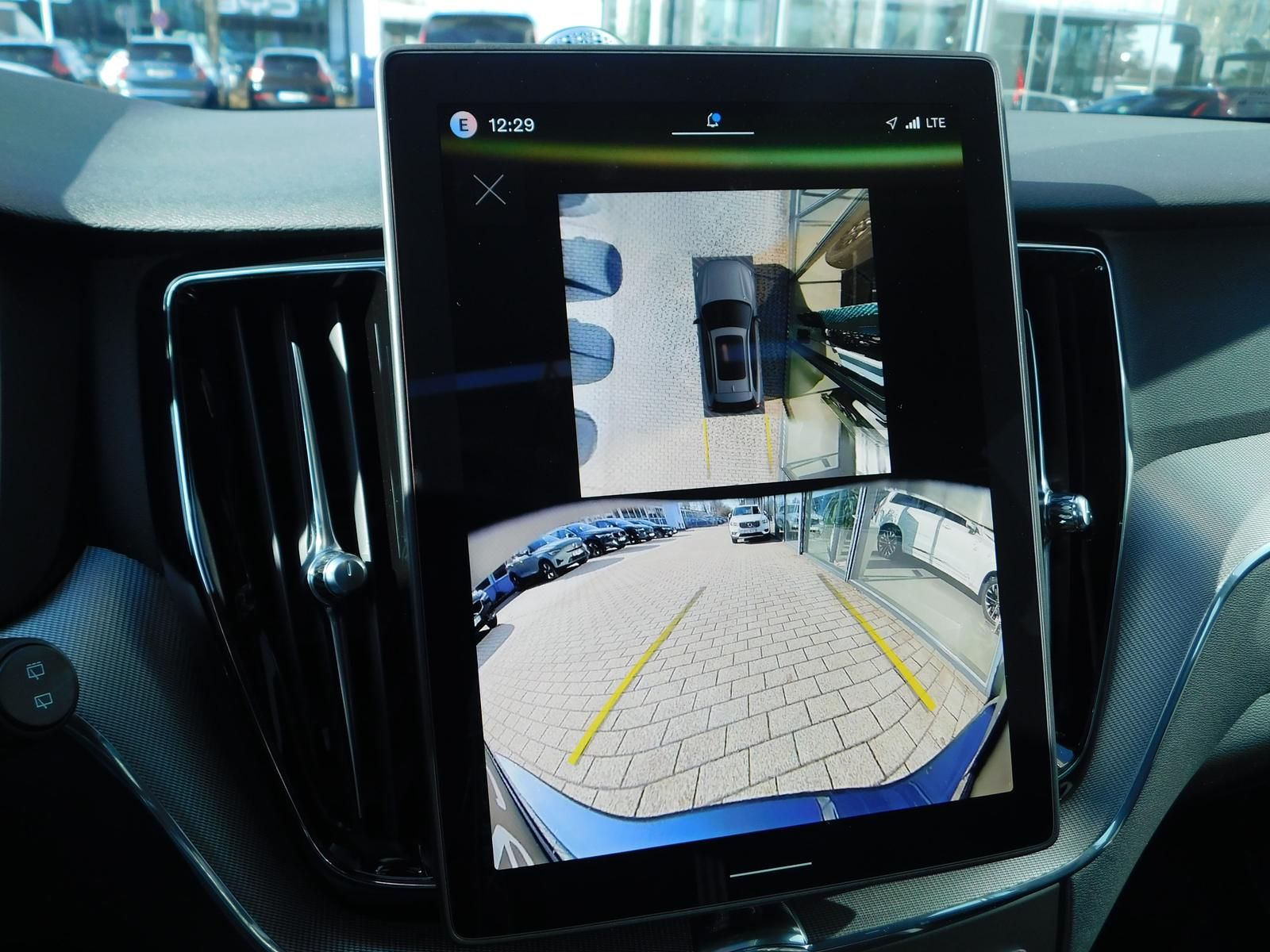 Fahrzeugabbildung Volvo XC60 T8 AWD Plus Black Edition