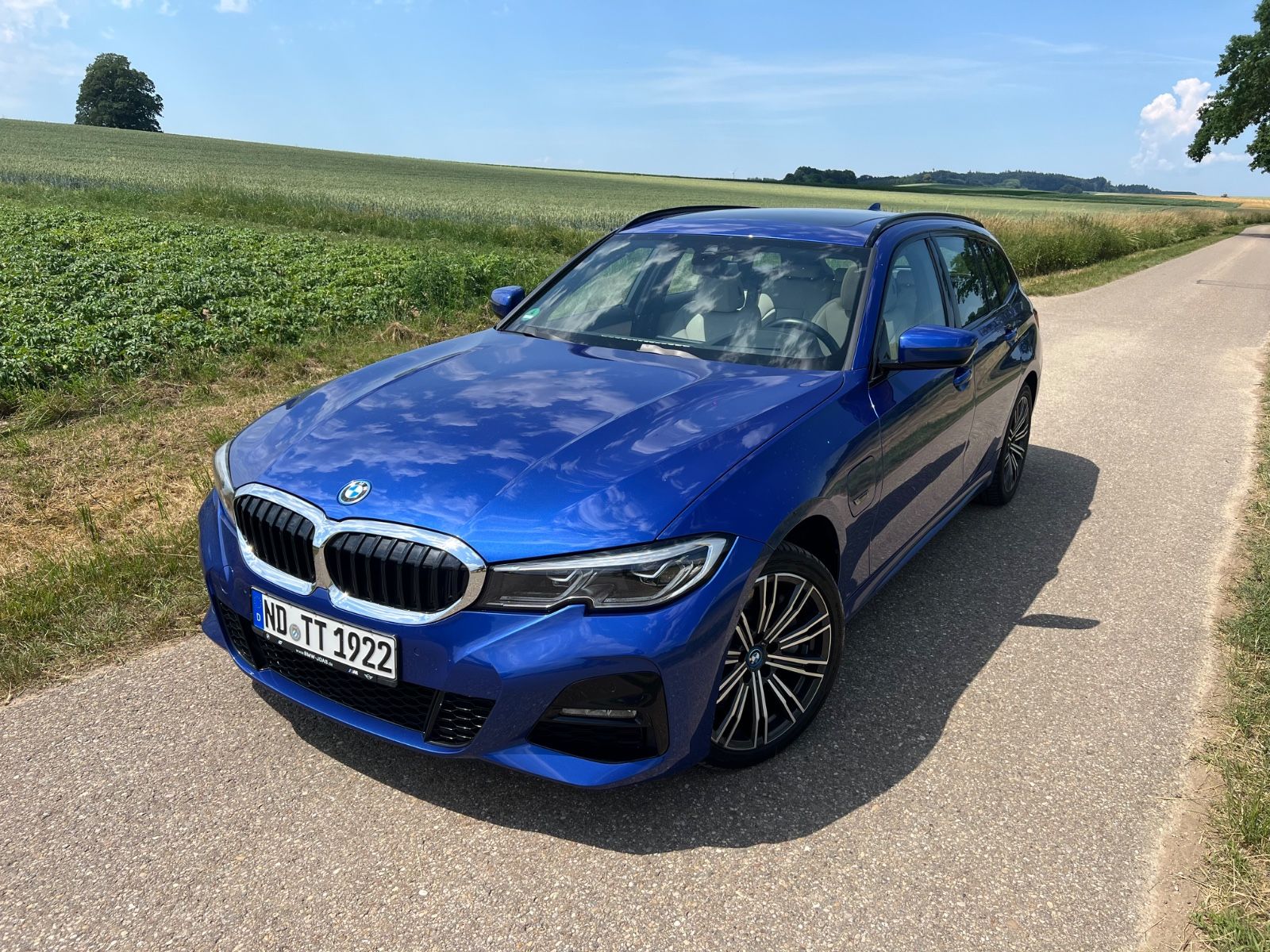 BMW 330e xDrive M Sport Touring Automatic  HUB PANO
