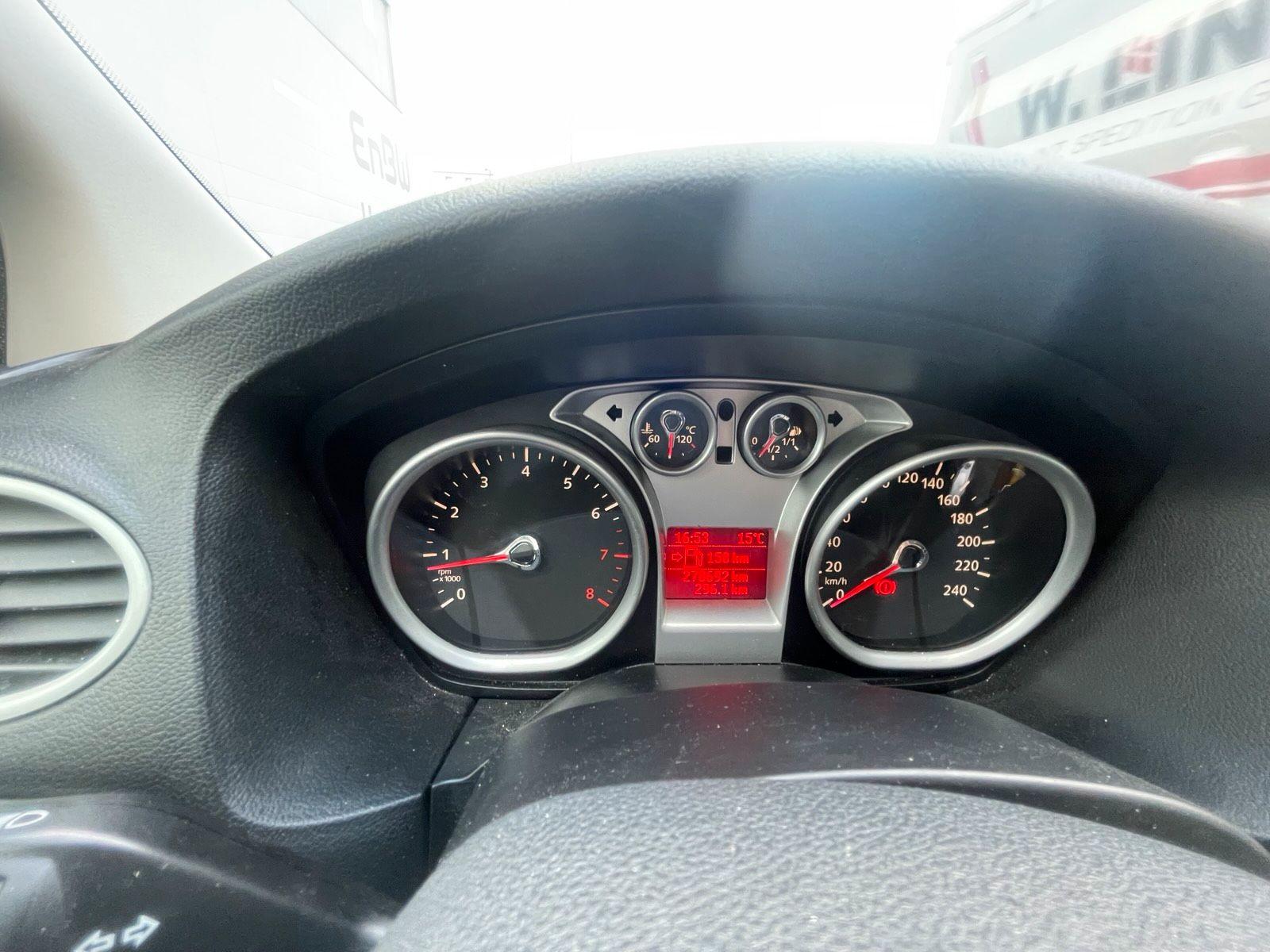 Ford Focus 2010 — photo 6