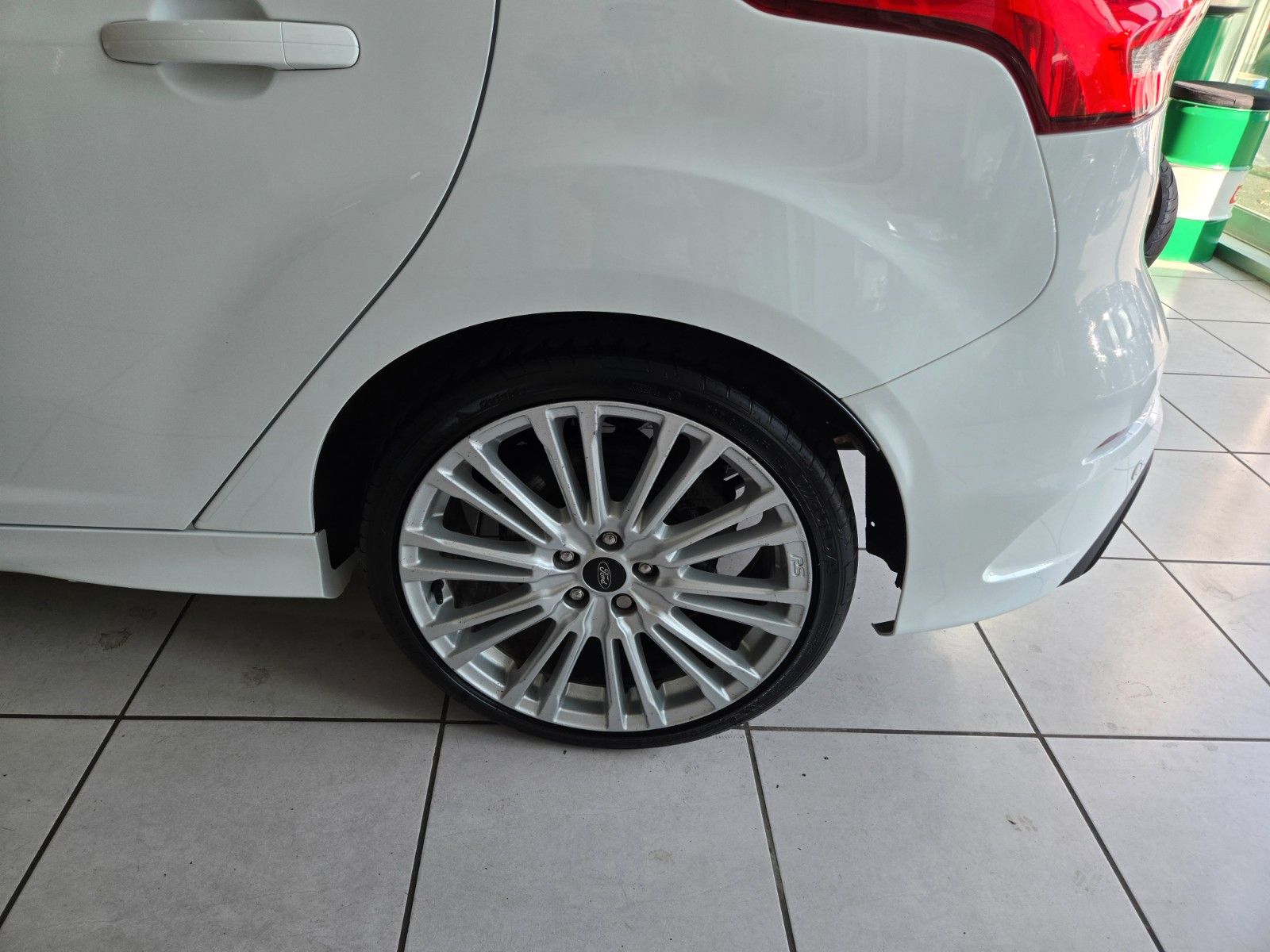 Fahrzeugabbildung Ford Focus Lim. RS*Recaro Sitze