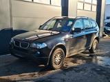BMW X3 xDrive 18d 4*4 Klimaaut. Sitzh. AHK Euro5 - BMW X3: 5si