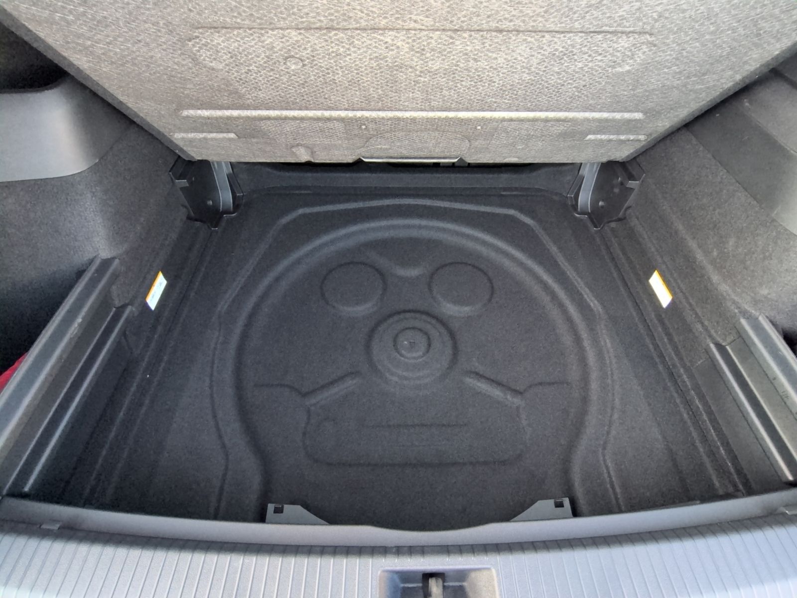 Tiguan R-Line 1.5 eTSI DSG AHK+RFK+