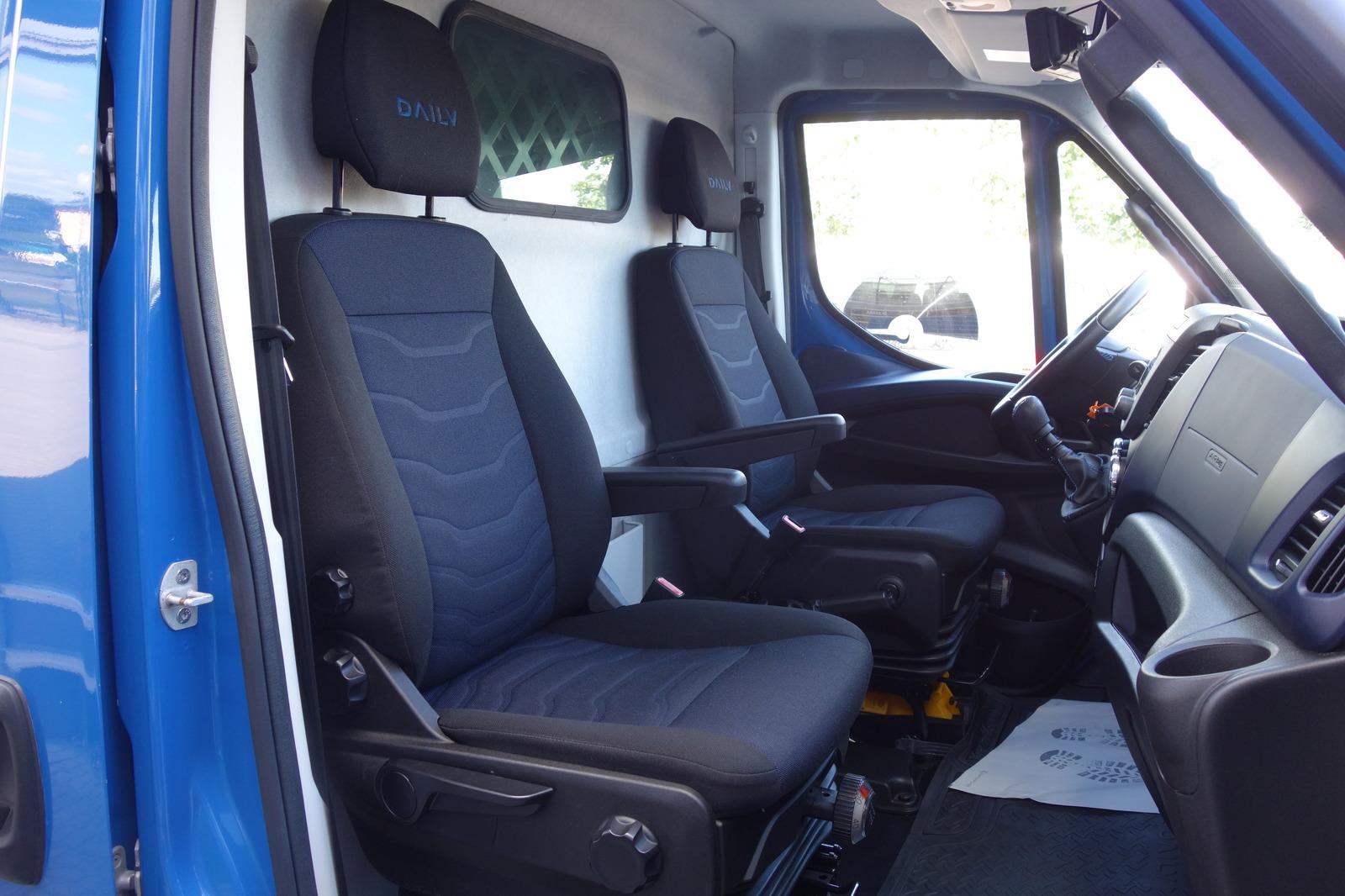 Iveco Daily 3.0 CNG L3H2 50 REGAL/STDHZG/AHK/SCHWINGSI