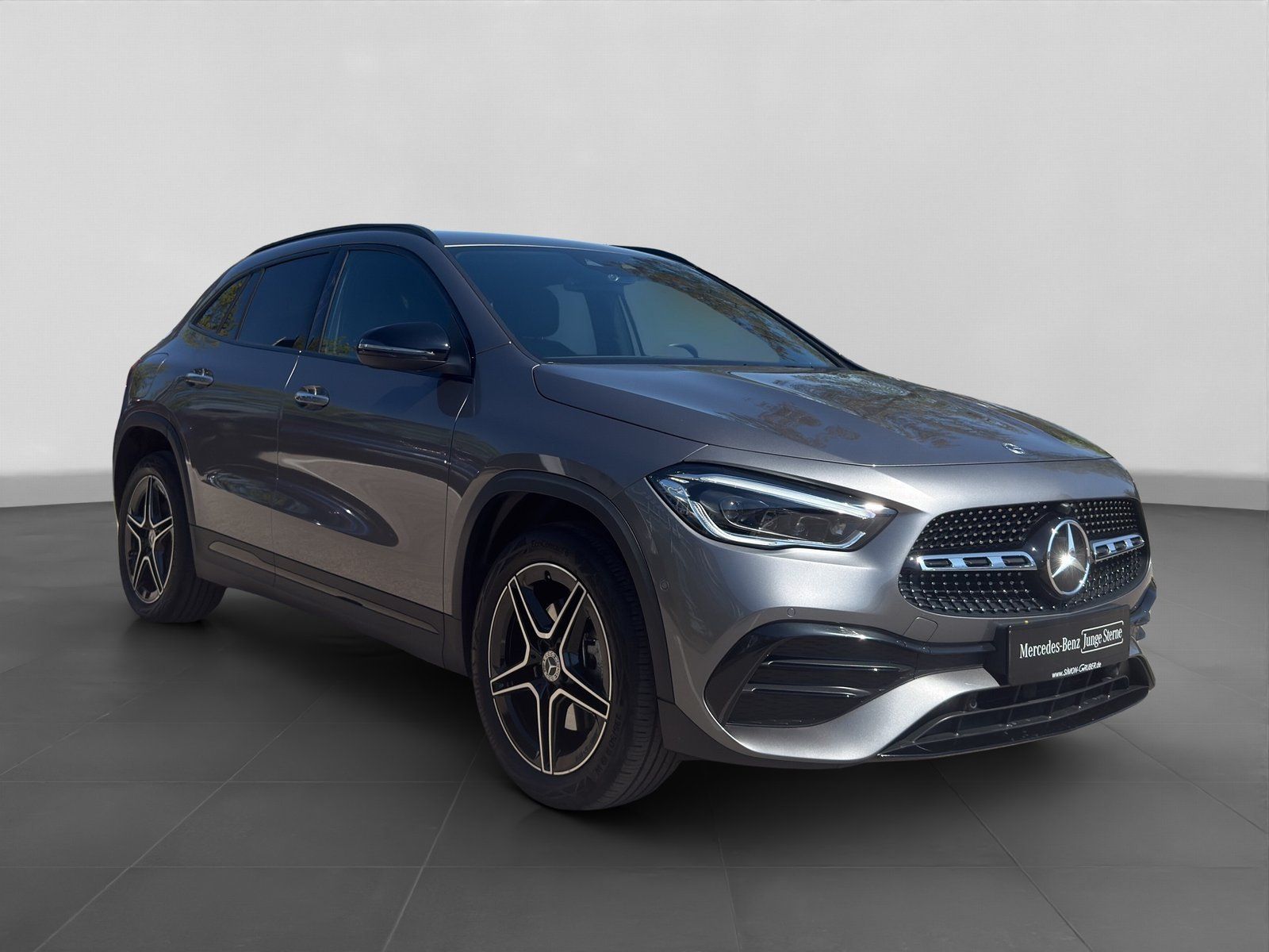 Fahrzeugabbildung Mercedes-Benz GLA 250 e AMG Night Multibeam Burmester KeyGO