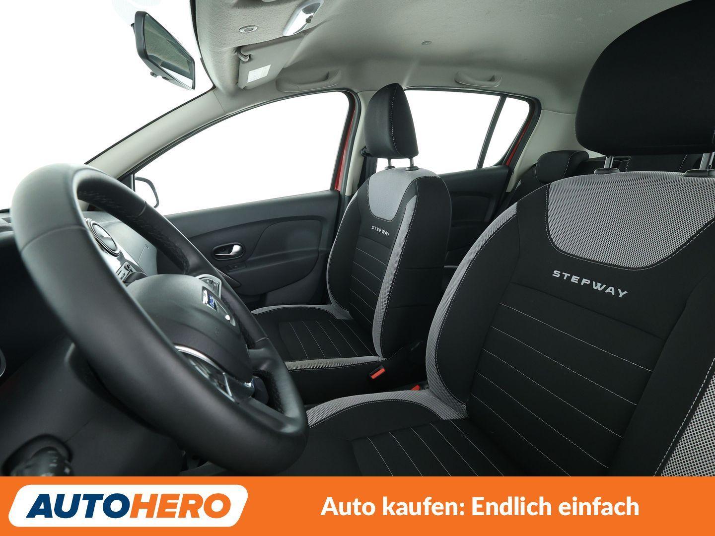 Dacia Sandero 0.9 TCe Stepway Celebration Aut.*NAVI*