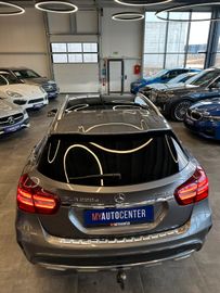 Mercedes-Benz GLA 220 d *4Matic *AHK*AMG*Pano*G Tronic*