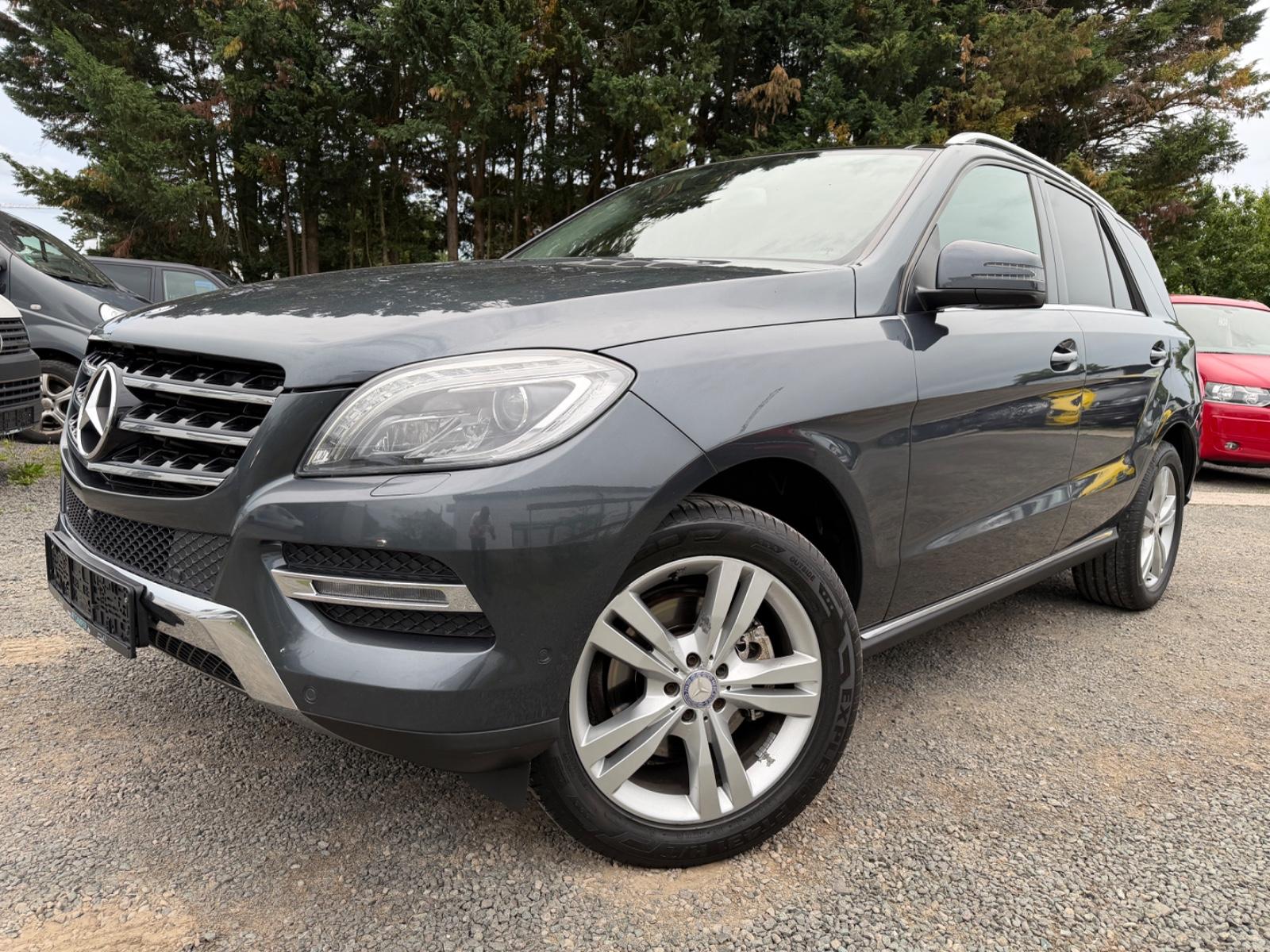 Mercedes-Benz ML 350 CDI BlueTec 4Matic/Pano/AHK/SHZ/Xenon