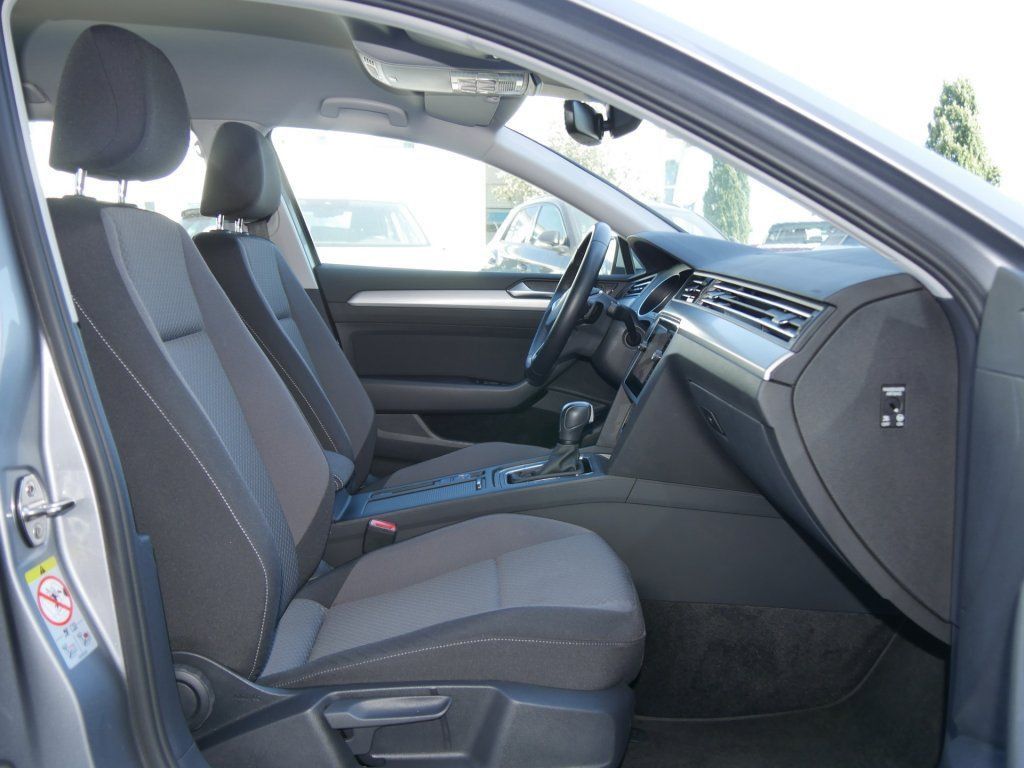 Volkswagen Passat Variant 1.5 TSI DSG Navi AHK LED ACC PDC foto 4