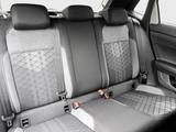 Volkswagen Polo R-Line 1.0 TSI DSG IQ.Light Navi TravelAss. - Volkswagen Polo mit Benzin-Antrieb
