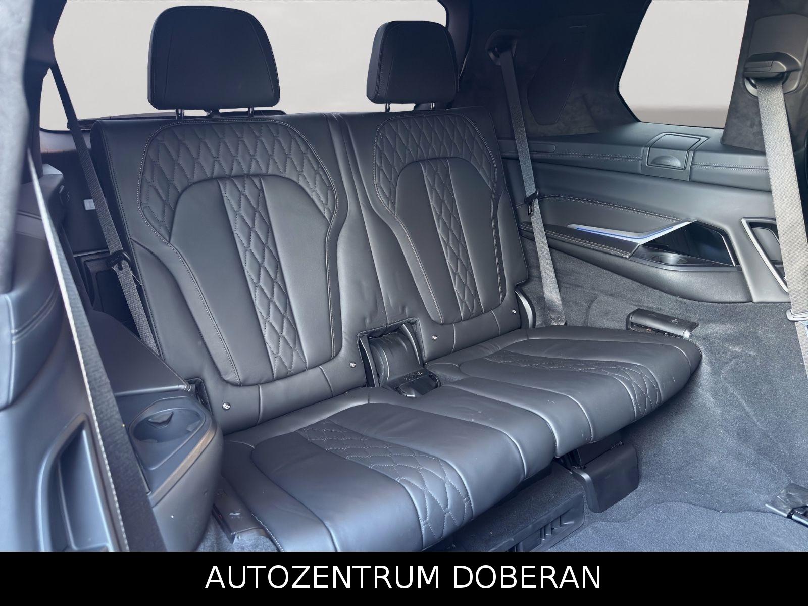 BMW X7 M50d SkyLounge Night B&W Laser Sthz Softclose