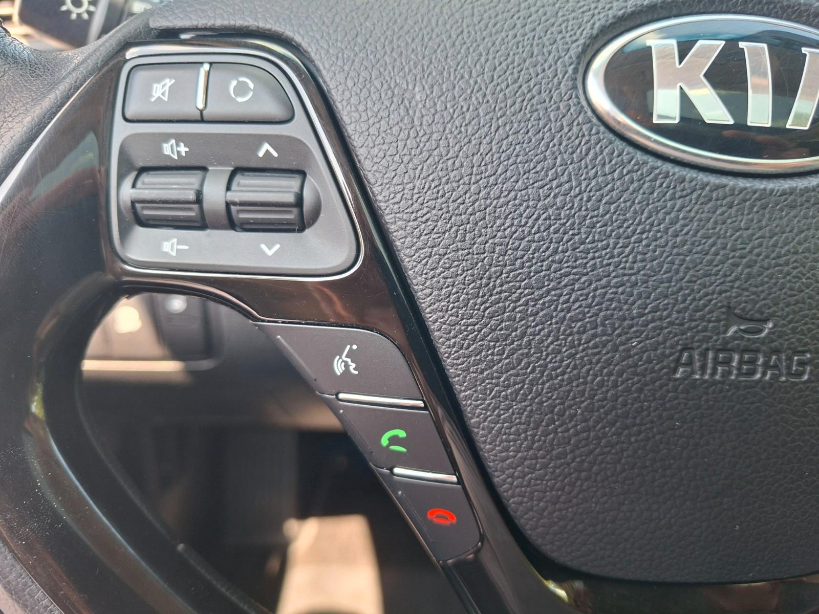 Kia cee'd 2015 — photo 14