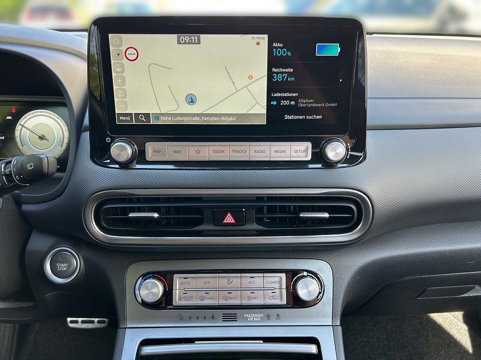 Fahrzeugabbildung Hyundai KONA ELEKTRO 64kWh PLUS-P KRELL+NAV+LED+CARPLAY+