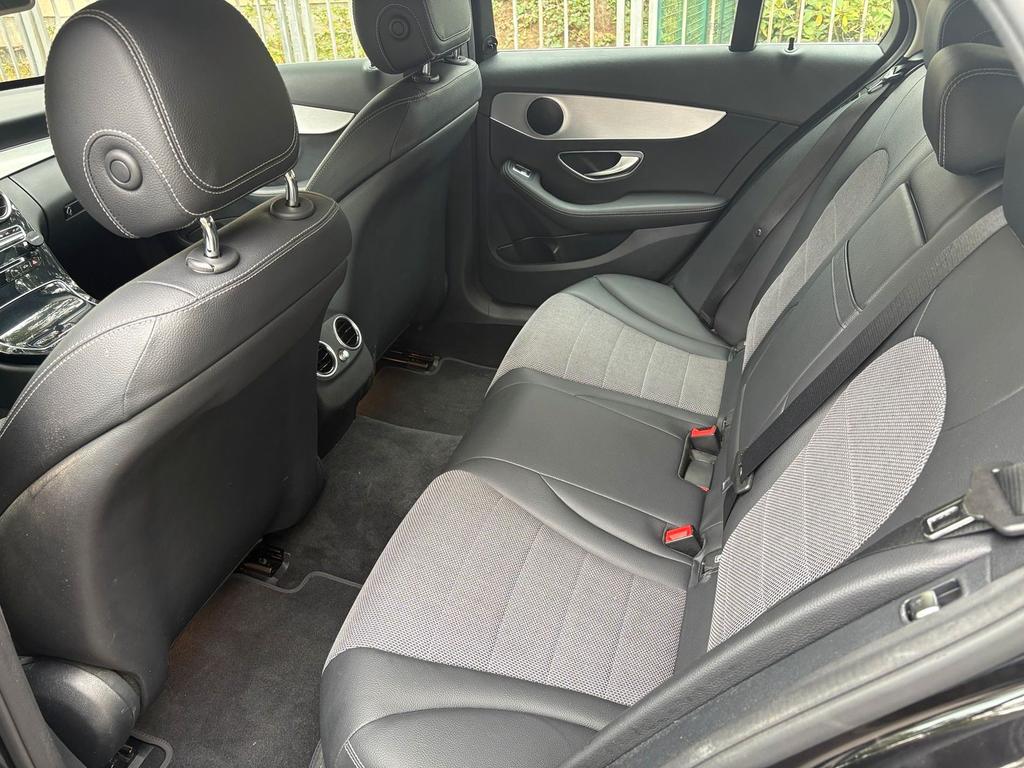 Mercedes-Benz C 220