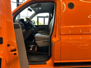 MYAUTOCENTER – Gebraucht- und Jahreswagen mit Werkstattservice in Pfaffenhofen Volkswagen T5 Transporter Kasten *AHK*SitzHZ*StandHZ*Klima*