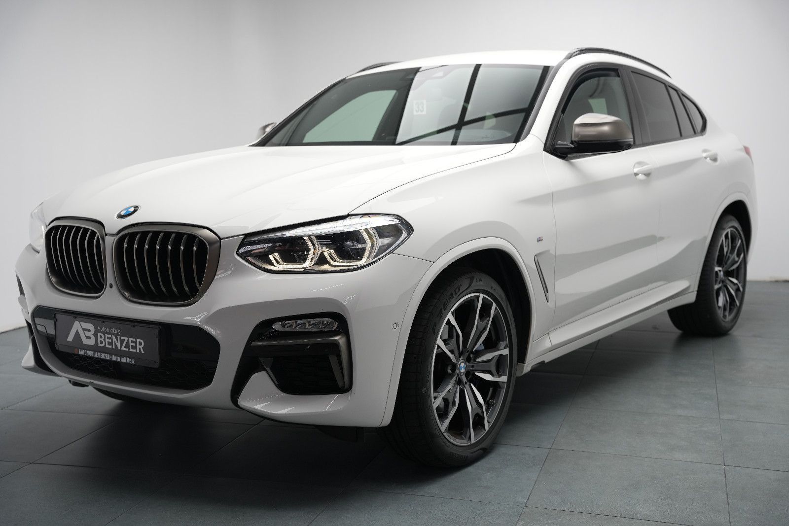 Fahrzeugabbildung BMW X4 M40 /HUD/LED/AHK/Leder/HUD/Ambiente/360°Cam/