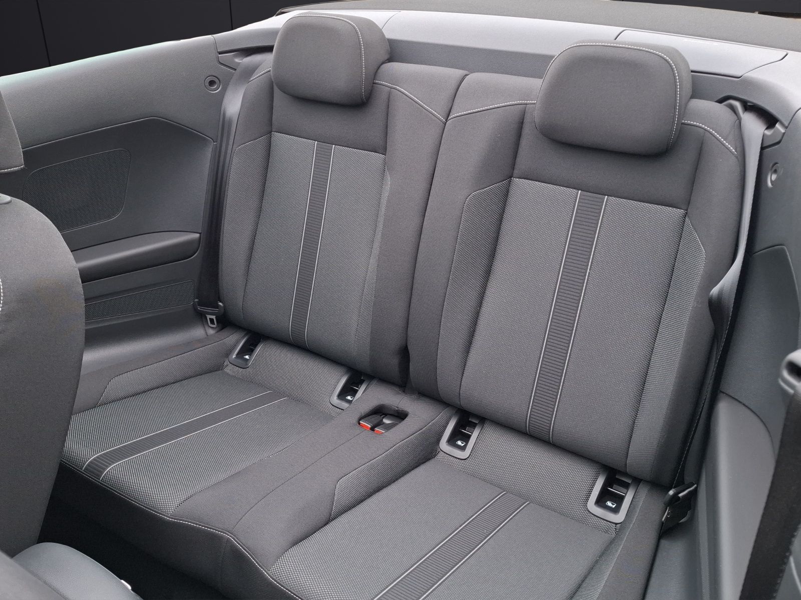 Fahrzeugabbildung Volkswagen T-Roc Cabriolet TSI Style DSG LEDplus Navi AID A