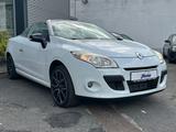 Renault Megane III Coupe/Cabrio Luxe*PDC*SHZ*NAVI*LEDER* - Renault Megane aus 2010: Cabrio