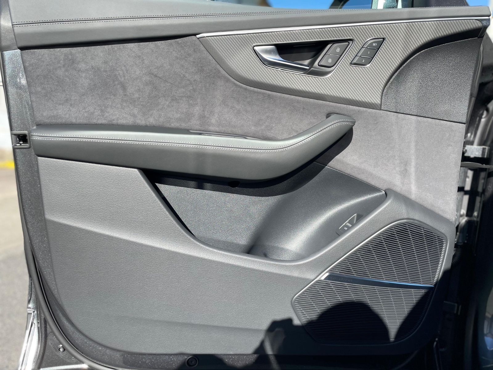 Fahrzeugabbildung Audi RSQ8 Performance Facelift |Keramik|305|Designpak