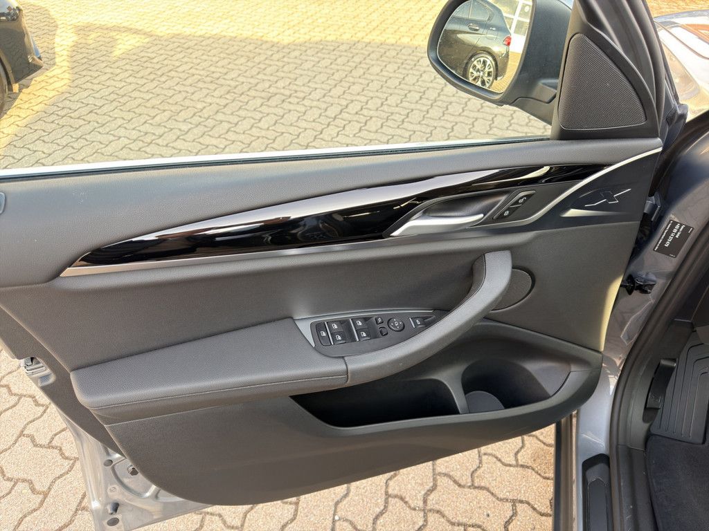 BMW X3 xDrive20d LED NAVI KAMERA STANDH PDC 19" AHK foto 17