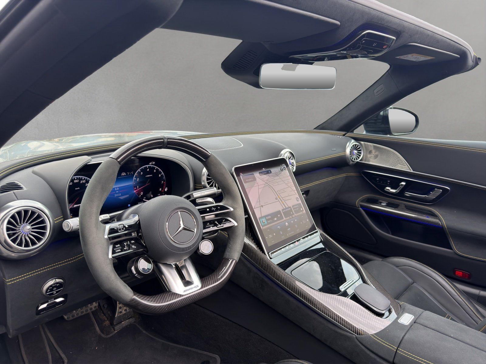 Fahrzeugabbildung Mercedes-Benz SL63 AMG Prem+ AERO Perf.Sitz DISTR Carbon MAGNO