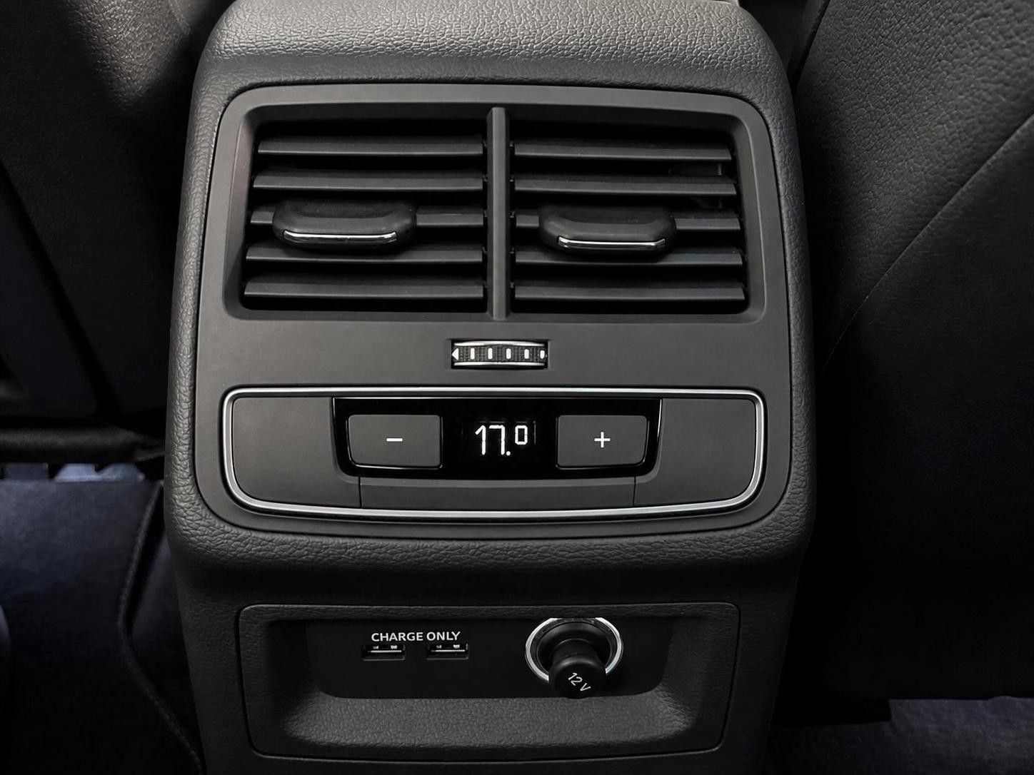 Audi A4 45 TFSI S tronic quattro S line foto 24