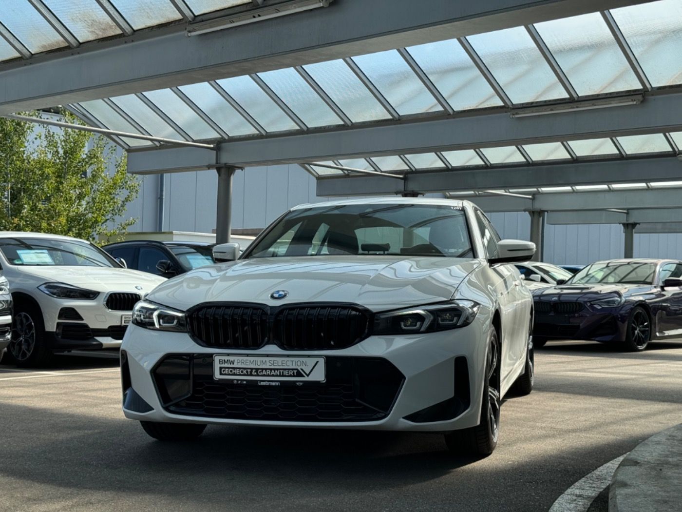 Fahrzeugabbildung BMW 318i Lim. M-Sport DrivAssi GARANTIE bis 05/2028