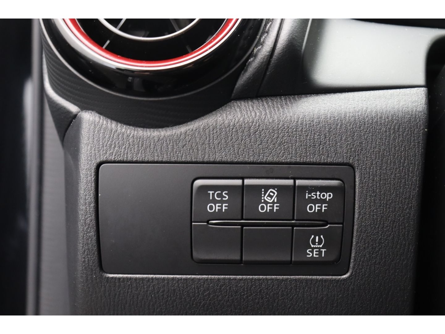 Fahrzeugabbildung Mazda CX-3 Sports-Line AWD Navi ACC Bose Soundsystem