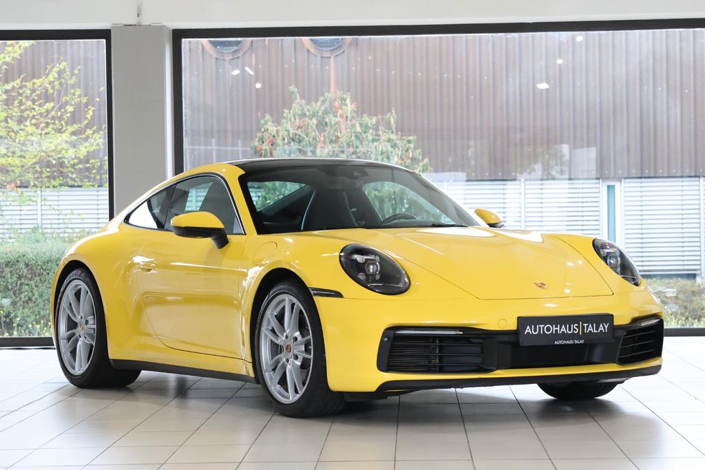 2022 Porsche 911 Carrera