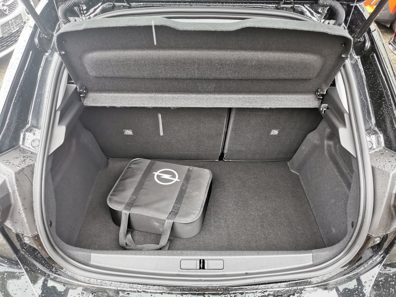 Fahrzeugabbildung Opel Corsa F elektro, Edition
