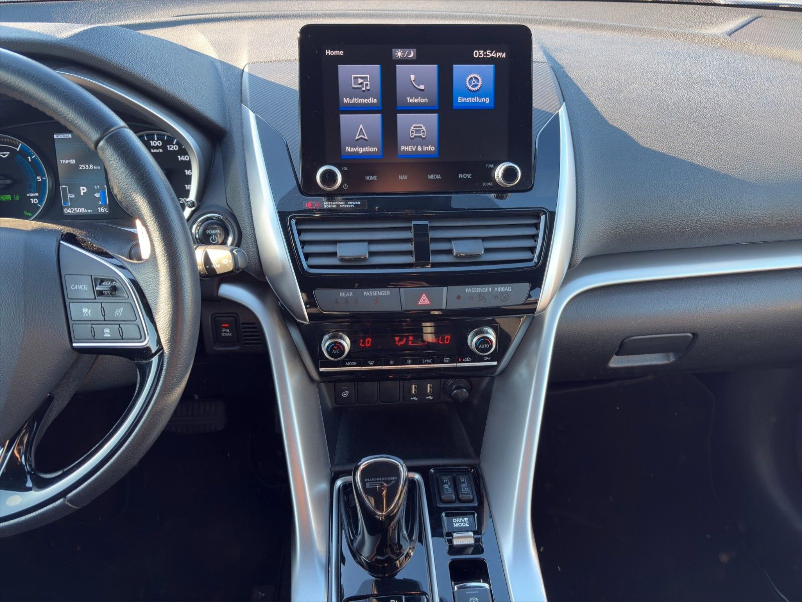 Fahrzeugabbildung Mitsubishi Eclipse Cross 2.4 PHEV 4WD Select