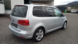 Volkswagen Touran Highline DSG - Volkswagen Touran mit Benzin-Antrieb: mit Klimaanlage