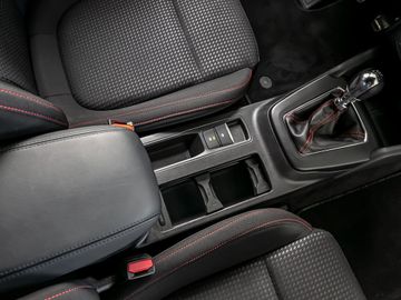 Ford Focus Turnier 1.0 ST-Line LED Navi DAB Parkassi.