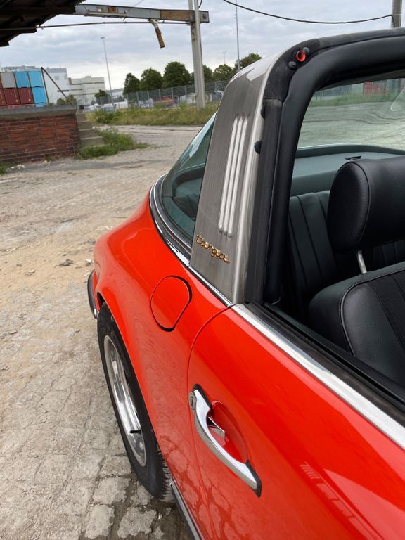 PORSCHE 911 T Targa 2,4l Ölklappe, restauriert, Matching PORSCHE 911 T Targa 2,4l Ölklappe, restauriert, Matching