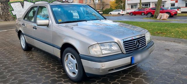 Mercedes-Benz C180 Automatik 143.000 km