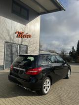 Mercedes-Benz B 180 CDI Zahnriemen,HU und Service Neu - Mercedes-Benz B 180 mit Diesel-Antrieb: Limousine, Automatik