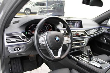 BMW 740 - 6