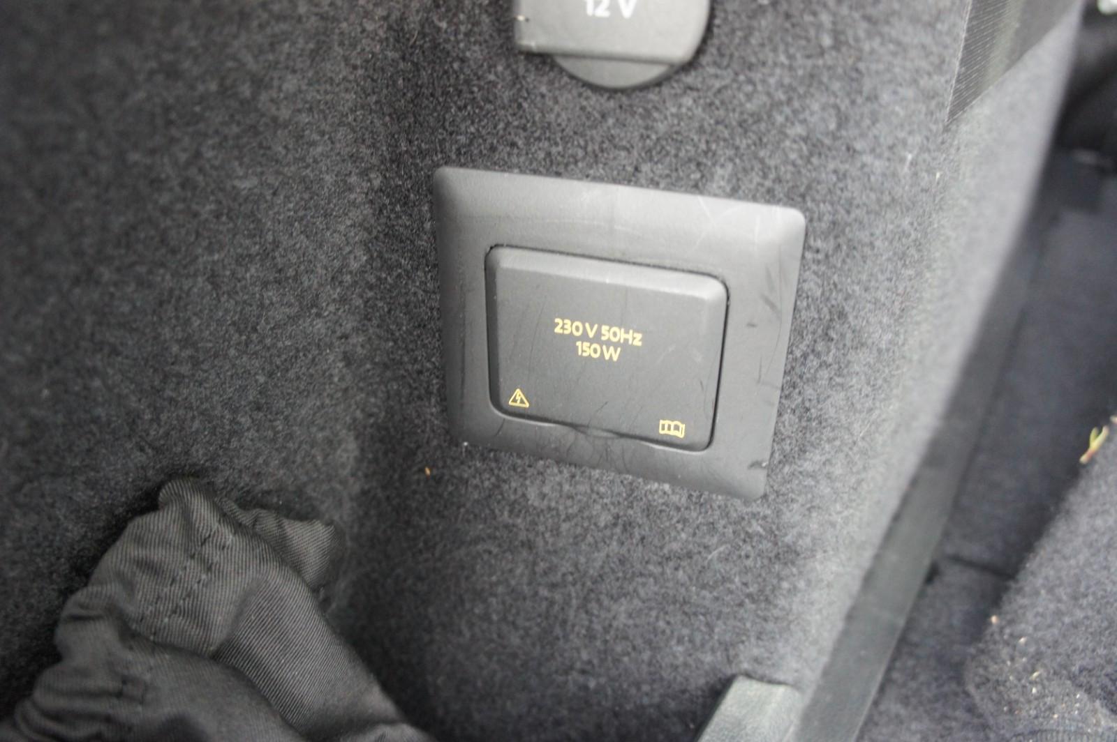 Volkswagen Touran Highline *ACC*AHK*PANO*STDHZG*KAM*MASSAGE, миниатюра 9