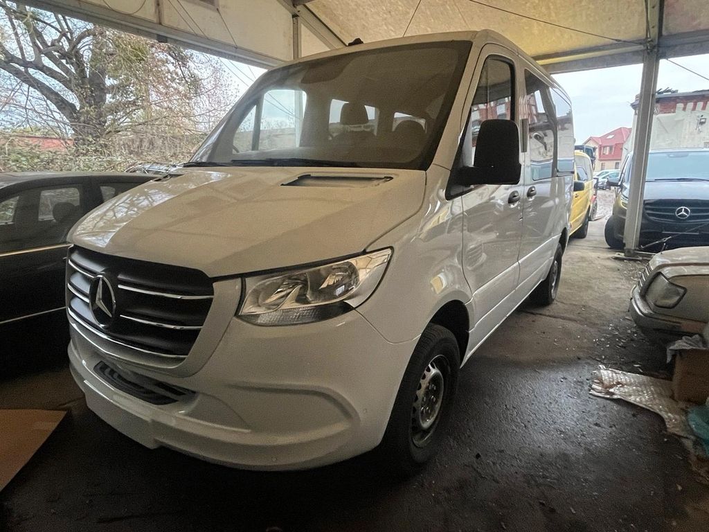 Image of Mercedes-Benz Sprinter