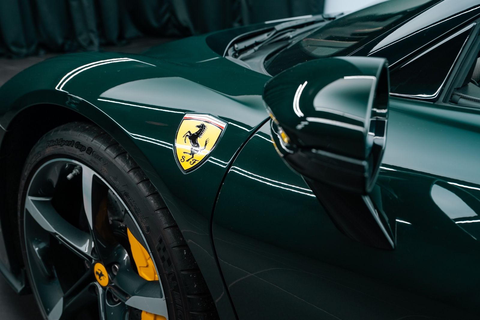 Fahrzeugabbildung Ferrari SF90 FIORANO/STOCK/CARBON/KAMERA