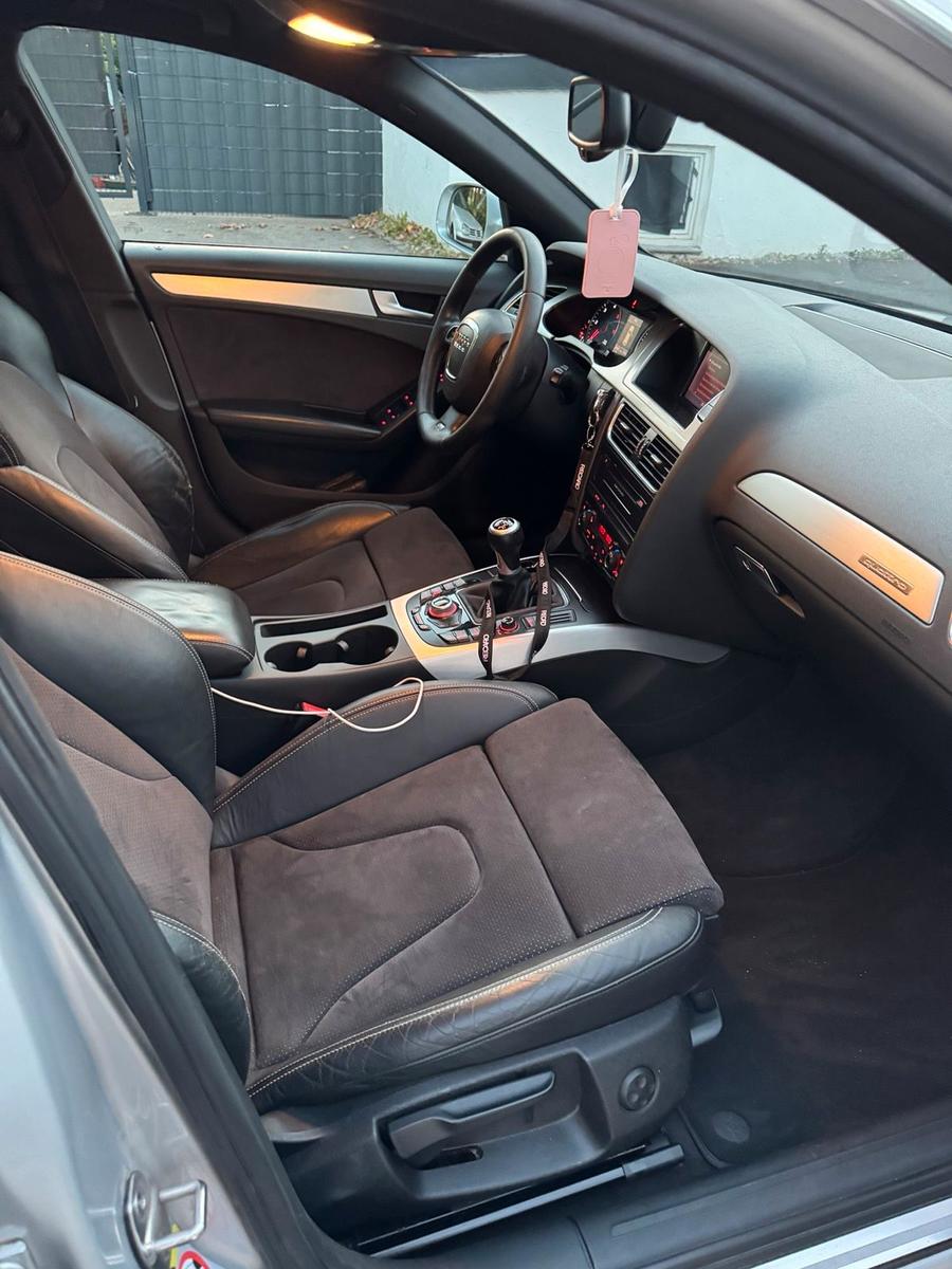 Audi A4 2010 — photo 9