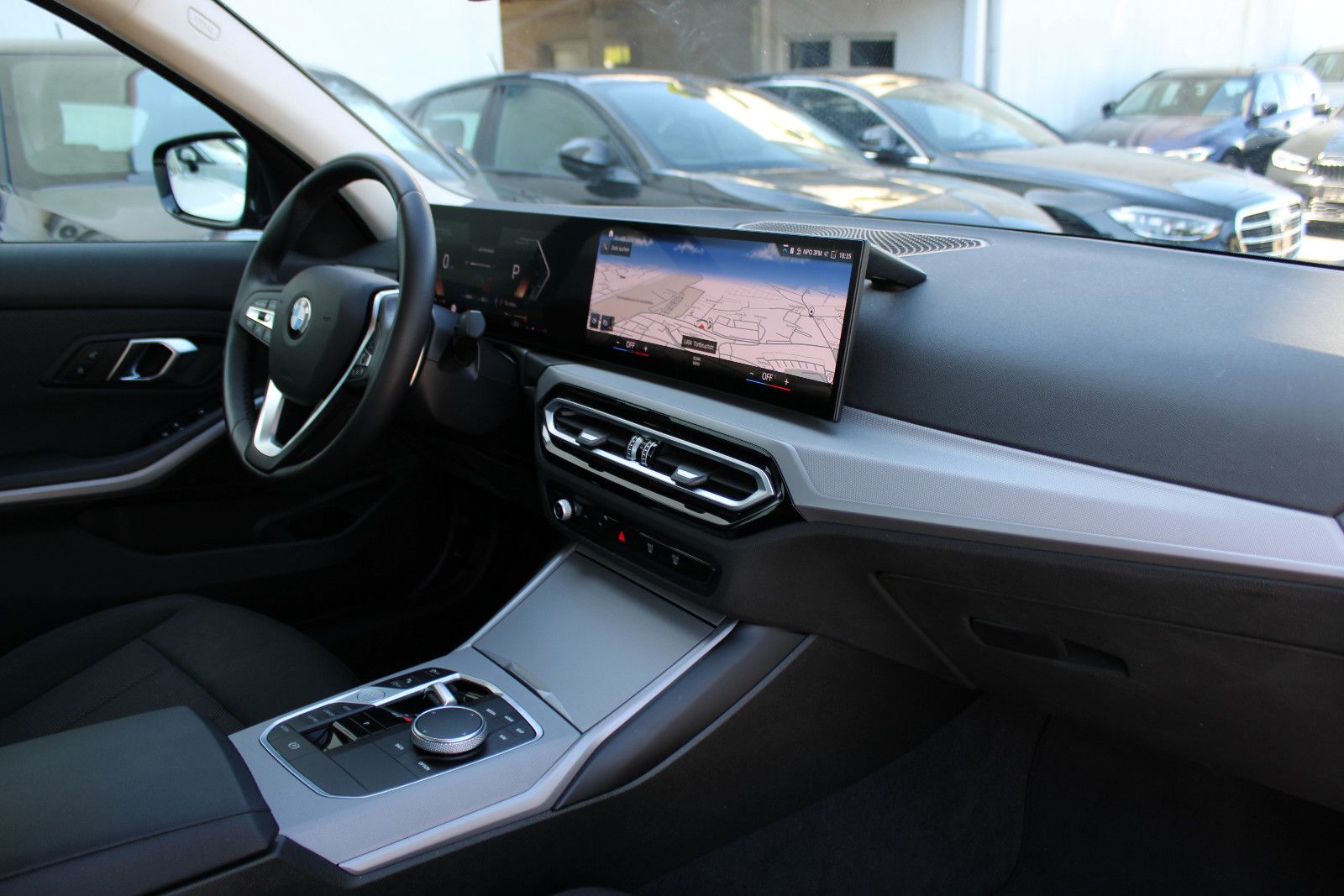 BMW 318i Limousine/Navi/Tempomat/Sitzhzg/WideScreen foto 11