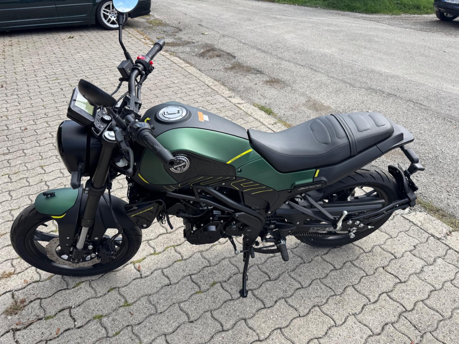 Benelli Leoncino 125